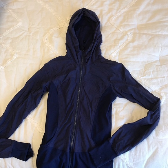 Lululemon in flux jacket - Picture 3 of 8